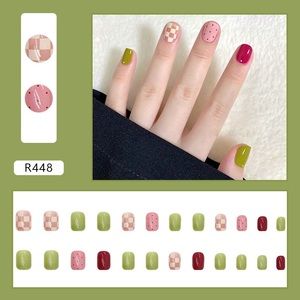 4pc：Warm Color Wear Nails，24pcs short fake nail